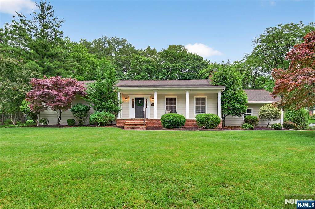 328 Blue Hill Terrace - Photo 1