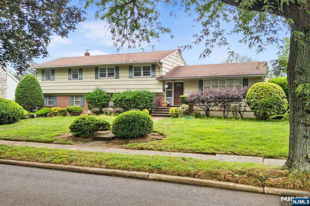 204 Tryon Place - Photo 1