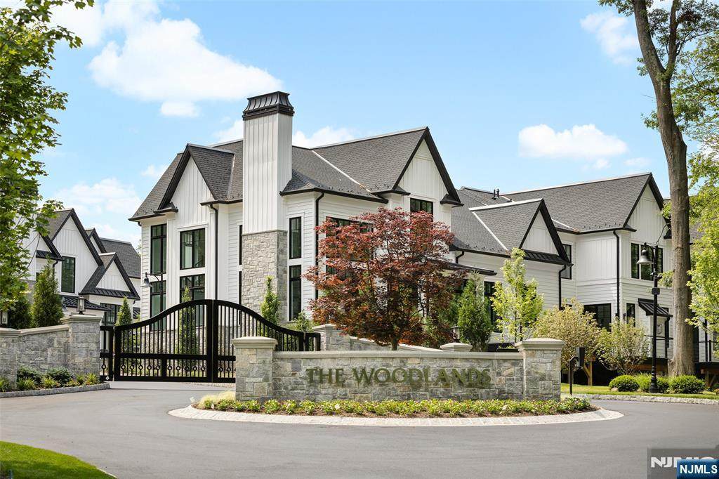 24 Stone Bridge Court - Photo 1