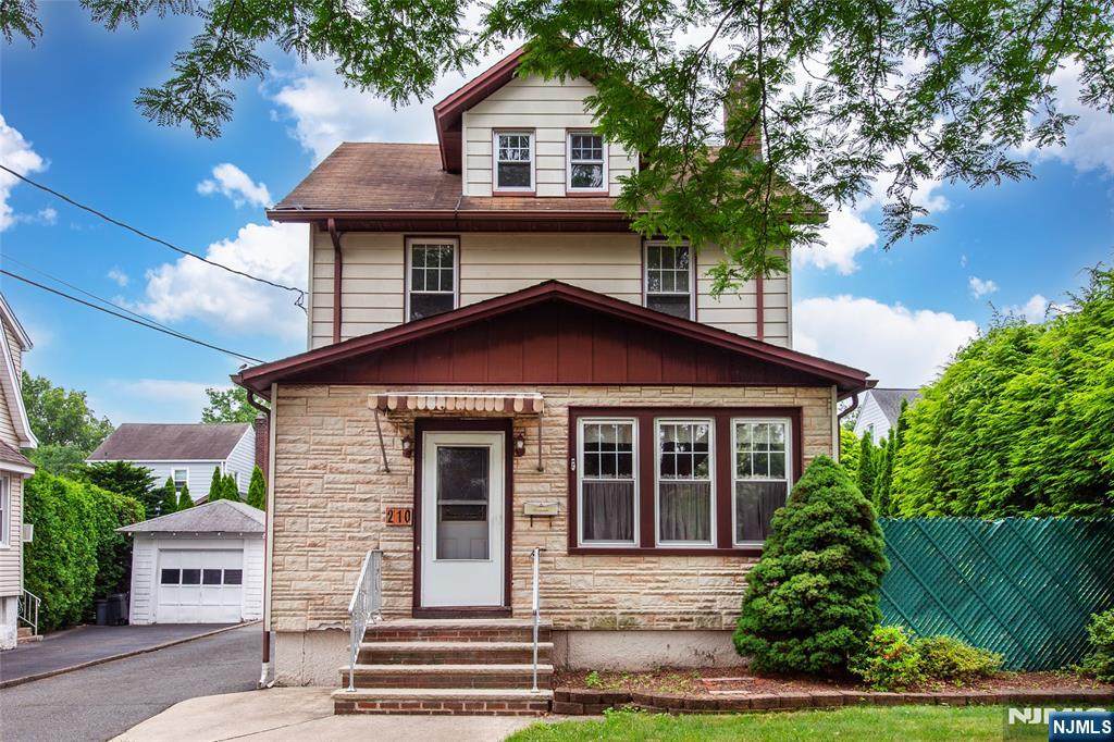 210 Paterson Avenue - Photo 1