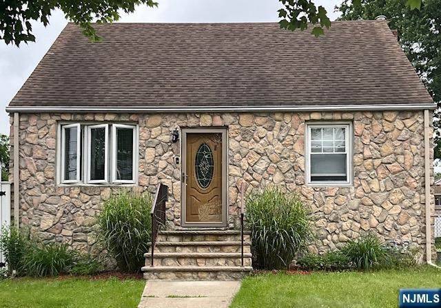 686 Teneyck Avenue - Photo 1