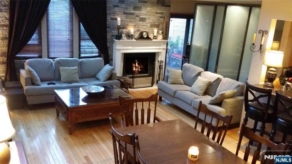 705 Mainsail Lane - Photo 1