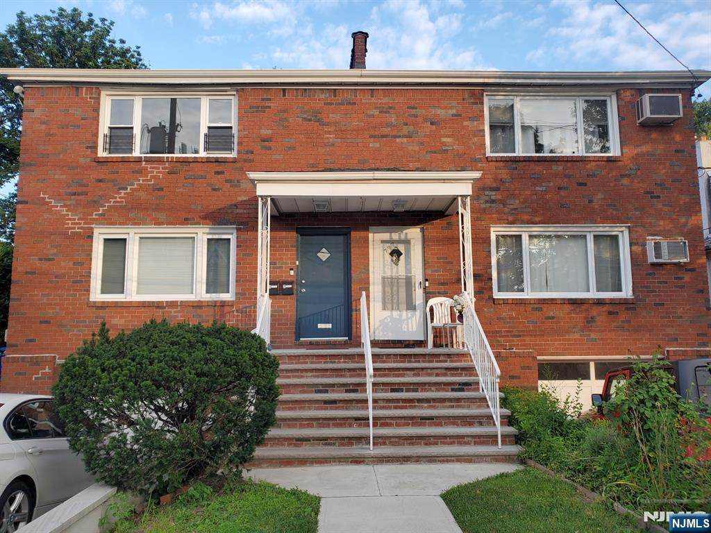 795 Anderson - Photo 1