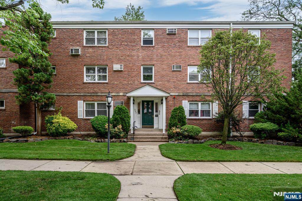 243 Johnson Avenue - Photo 1