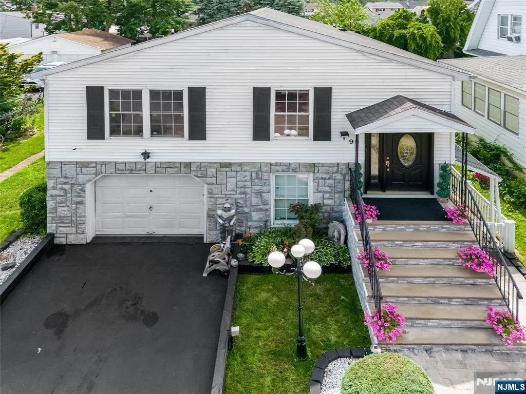 95 Burlington Avenue - Photo 1