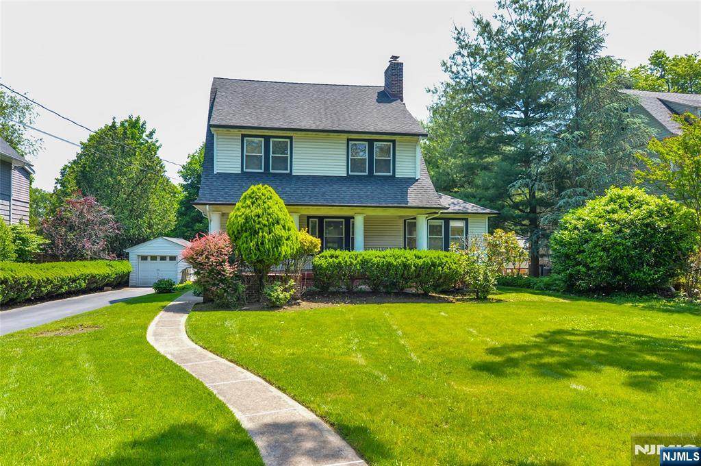 613 Hillcrest Road - Photo 1
