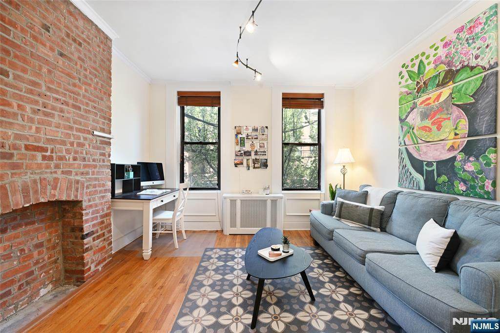 204 Washington Street - Photo 1