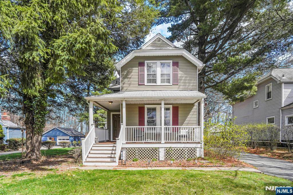699 Riverview Drive - Photo 1