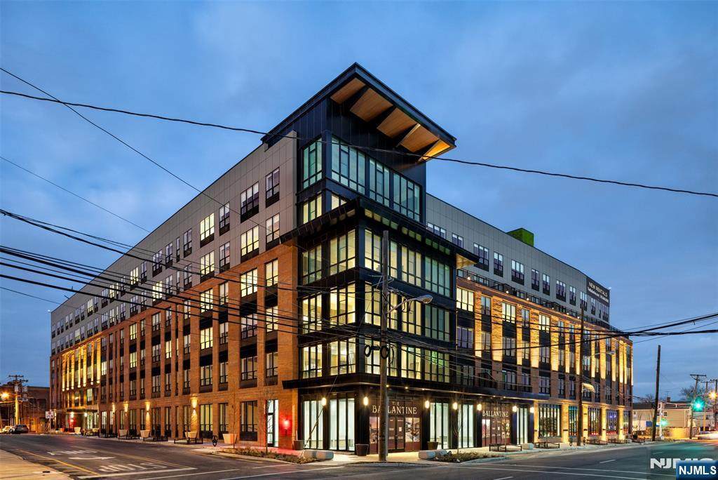 80 Freeman - Photo 1