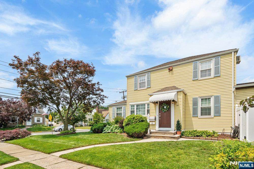 54 Canterbury Avenue - Photo 1