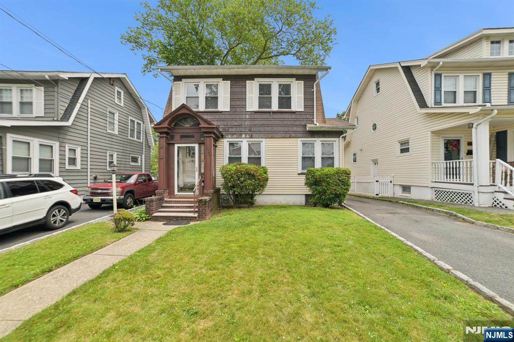 350 Walnut Street - Photo 1