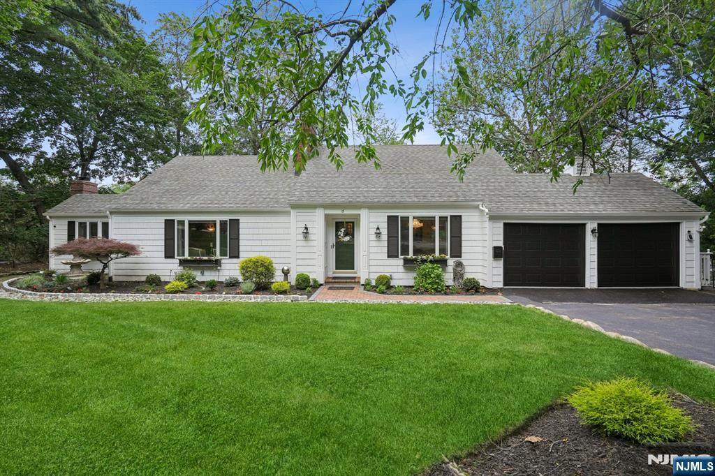 15 Barberry Way - Photo 1