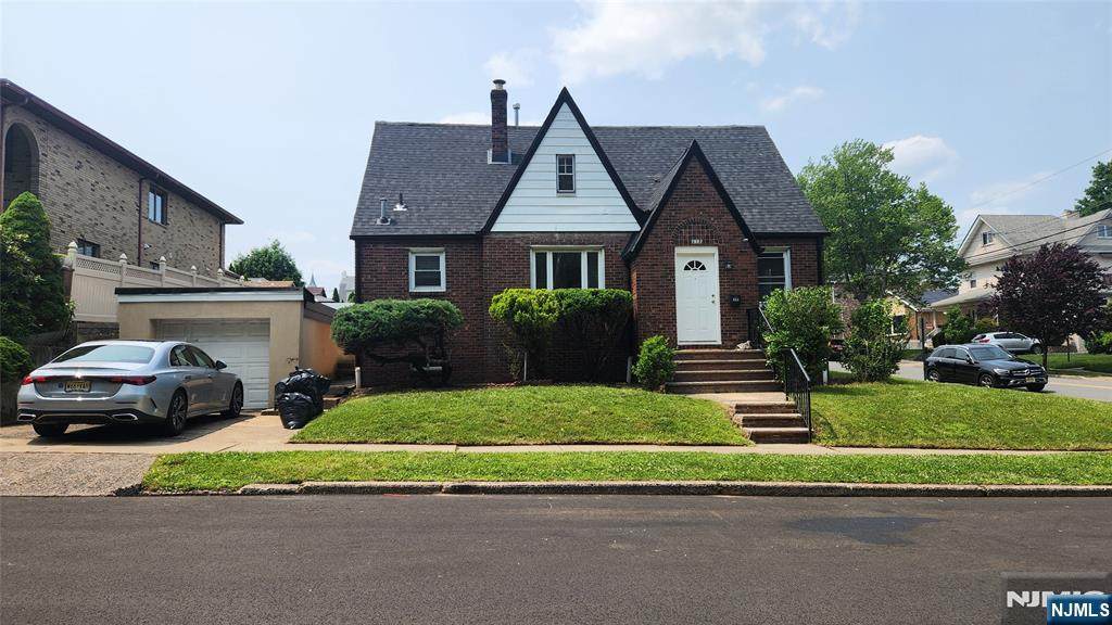 693 Abbott Avenue - Photo 1