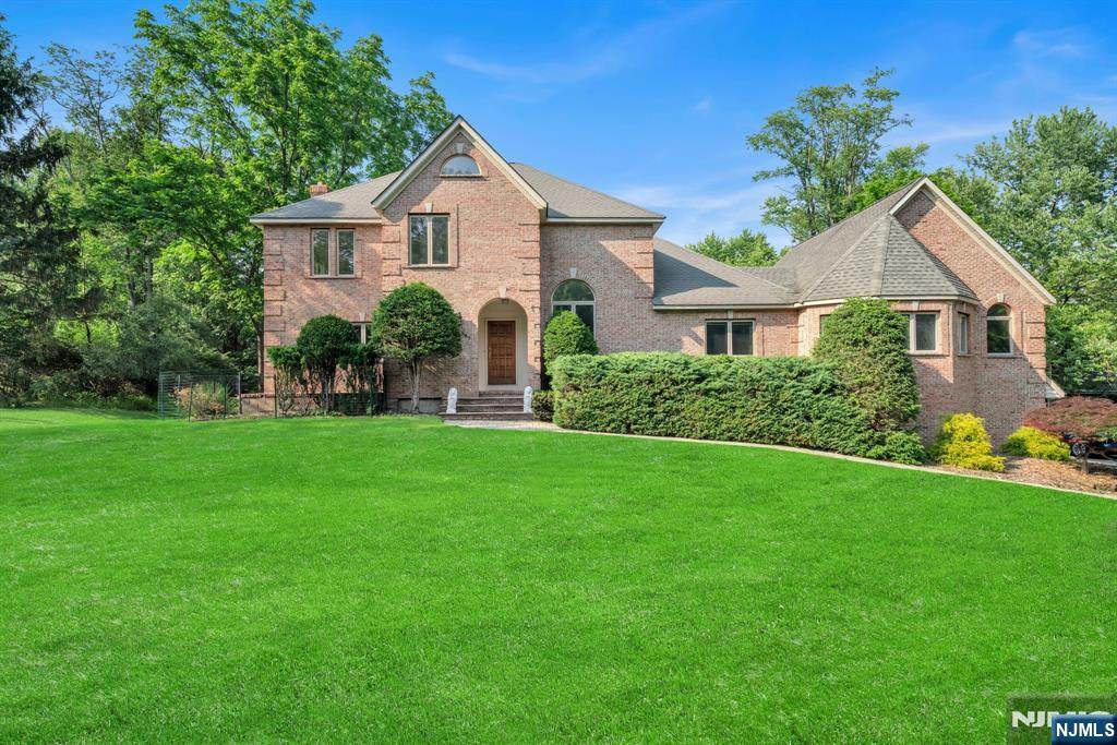 587 High Mountain Road - Photo 1