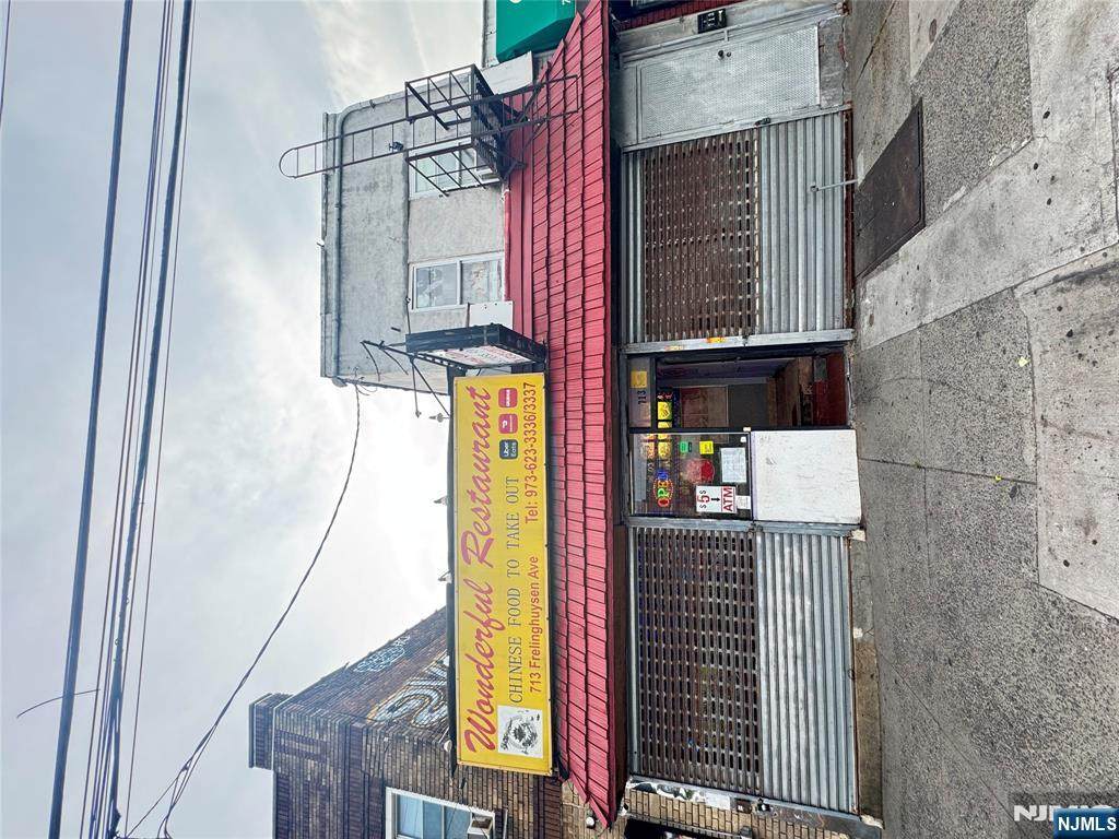 713 Frelinghuysen Avenue - Photo 1