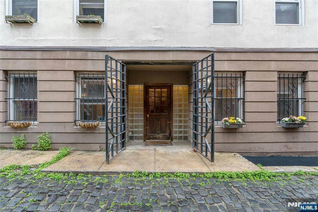 61 5th Street - Photo 1