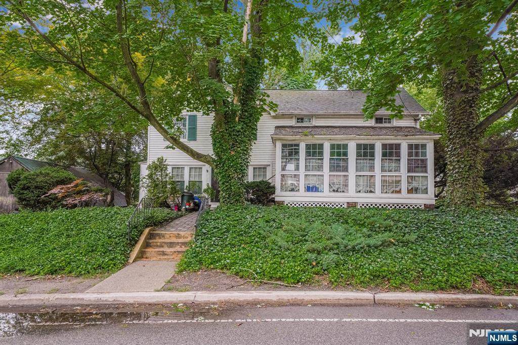 53 Fairfield Road - Photo 1