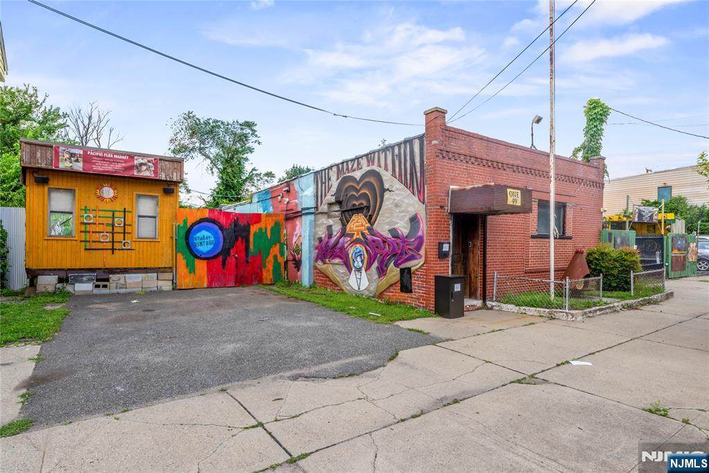 149 Pacific - Photo 1