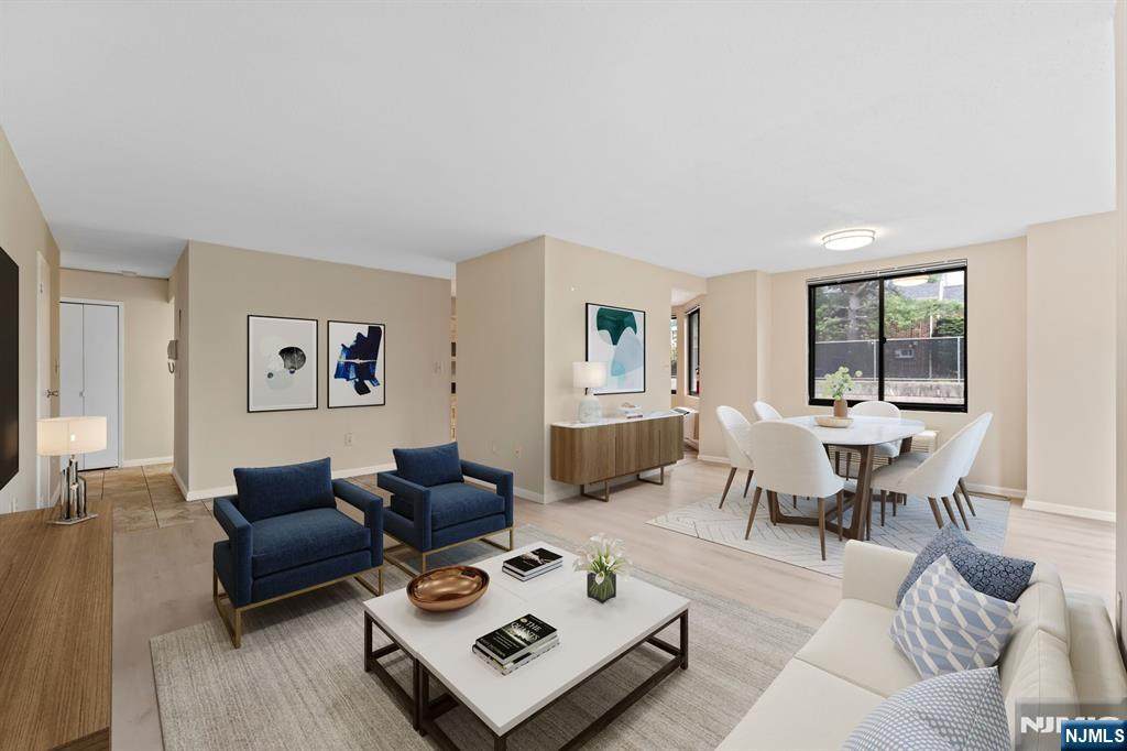 115 Polifly - Photo 1