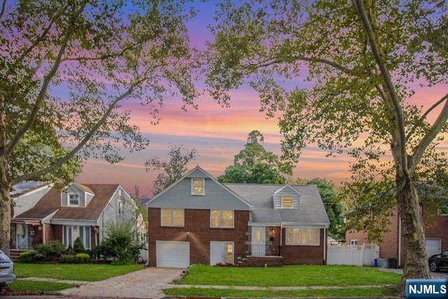 142 Van Buskirk - Photo 1