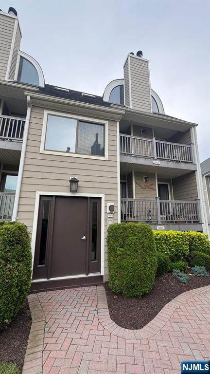 1012 River Renaissance - Photo 1