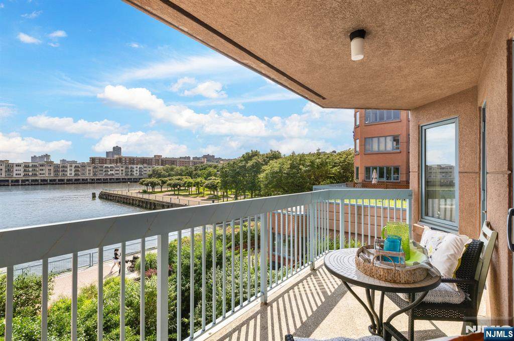 308 Smith Court - Photo 1