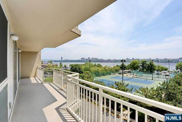 1055 River - Photo 1