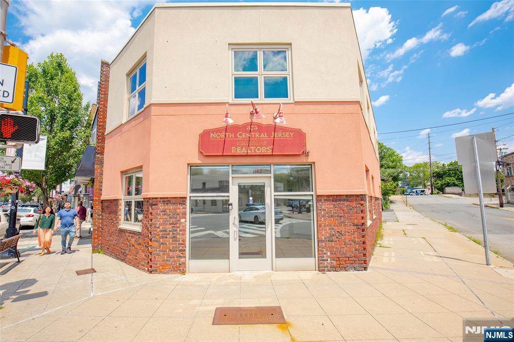375 Broad Street - Photo 1