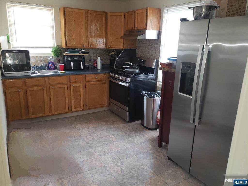 314 Levinsohn - Photo 1