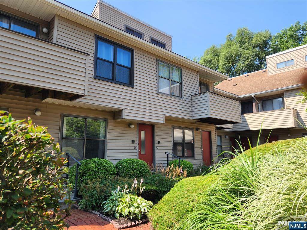 77 Liberty - Photo 1