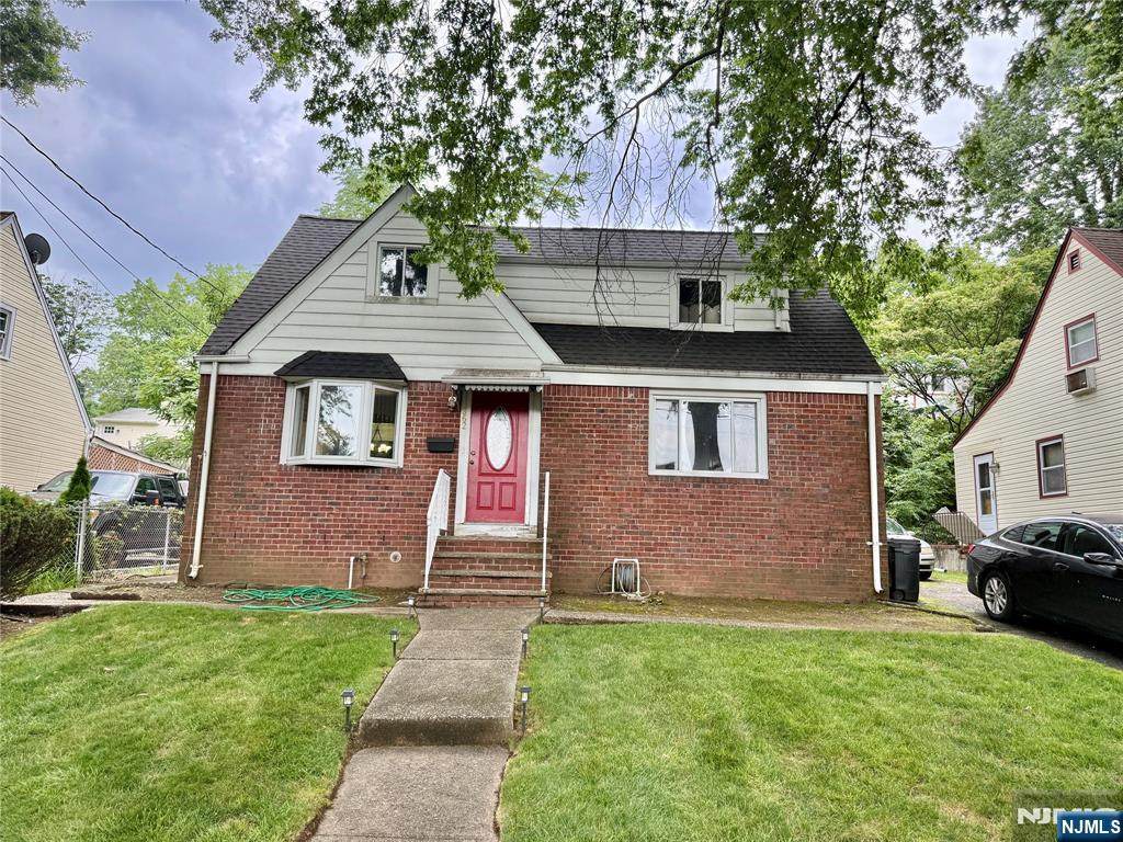 662 Grant - Photo 1