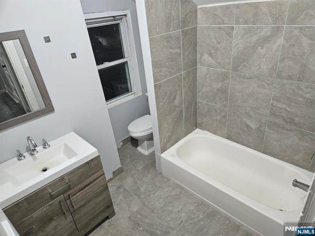 467 Park - Photo 1