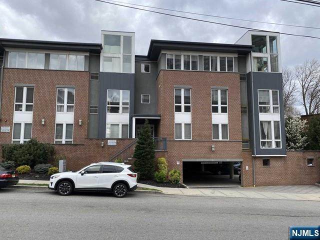 255 Laird - Photo 1
