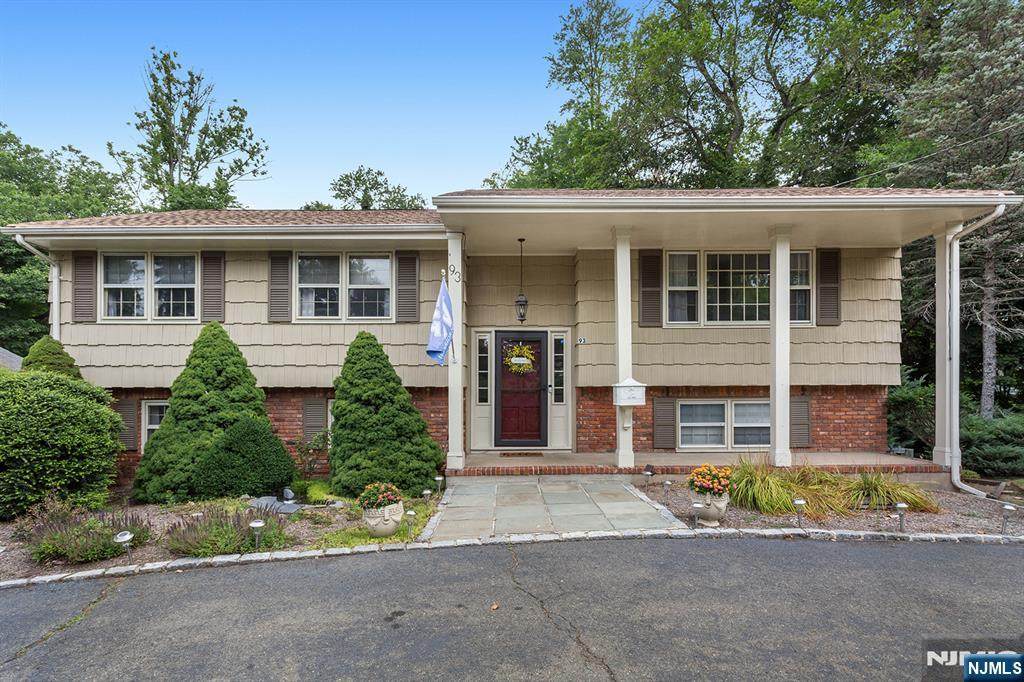 93 Wyckoff Avenue - Photo 1