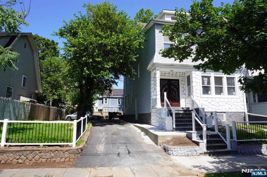 247 Duane - Photo 1