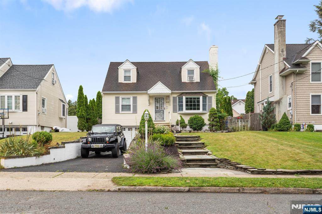 428 Riverview - Photo 1