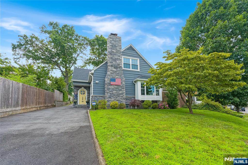 165 Pine - Photo 1