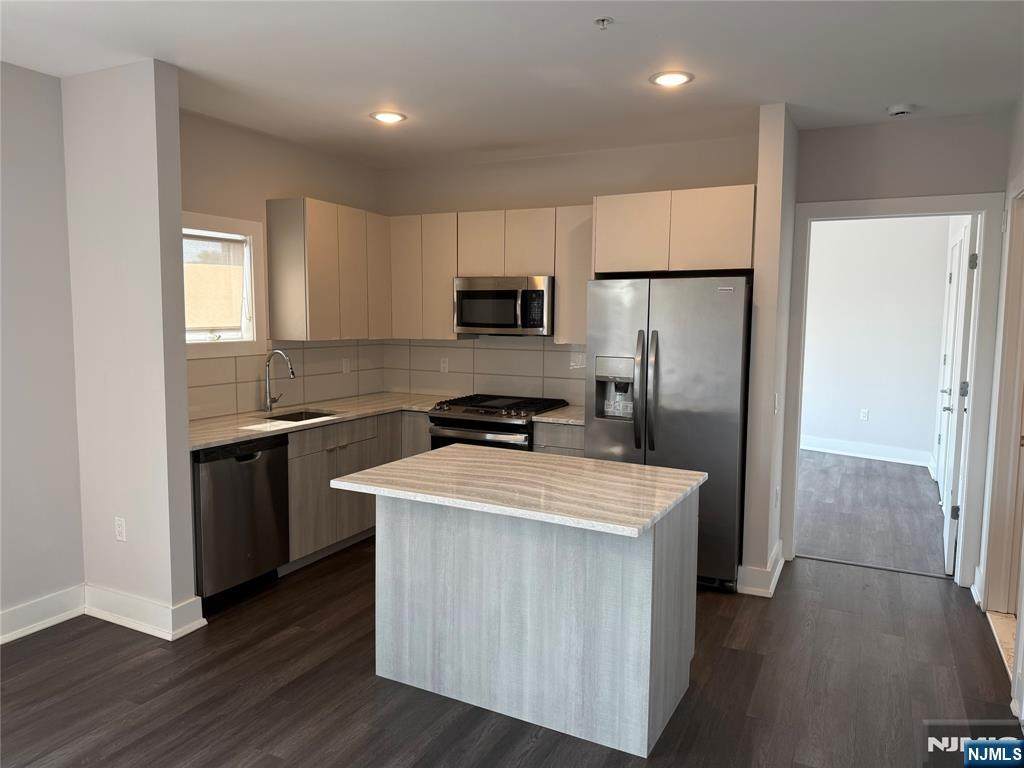 2301 Lemoine - Photo 1