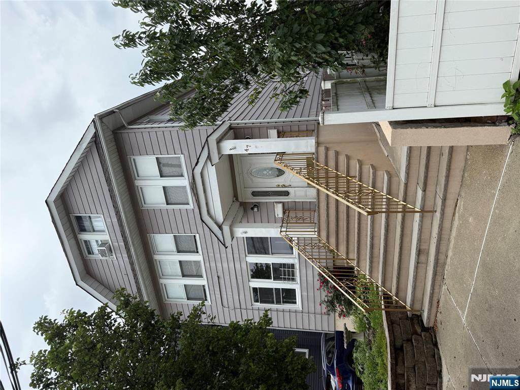 47 Elliot - Photo 1