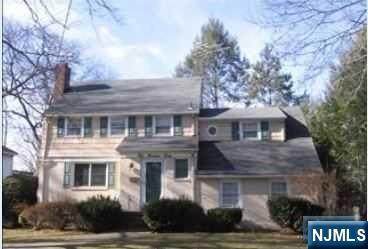 540 Maple - Photo 1