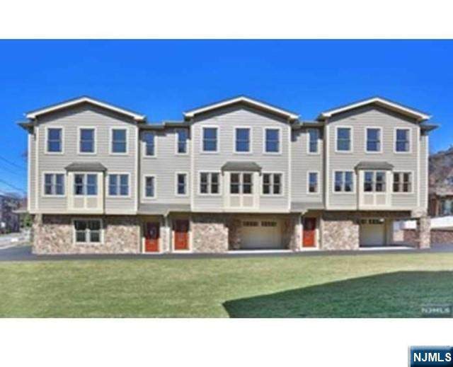452 Grand - Photo 1