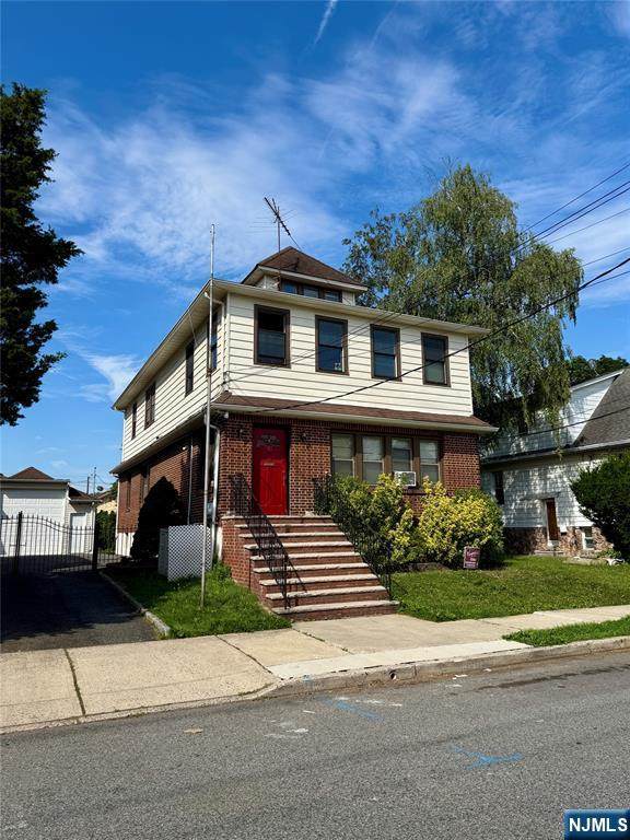 181 Rowland - Photo 1