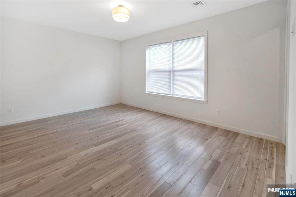 73 Stuyvesant - Photo 1