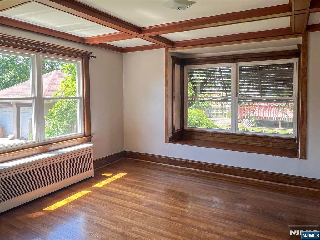 142 Lakeview - Photo 1