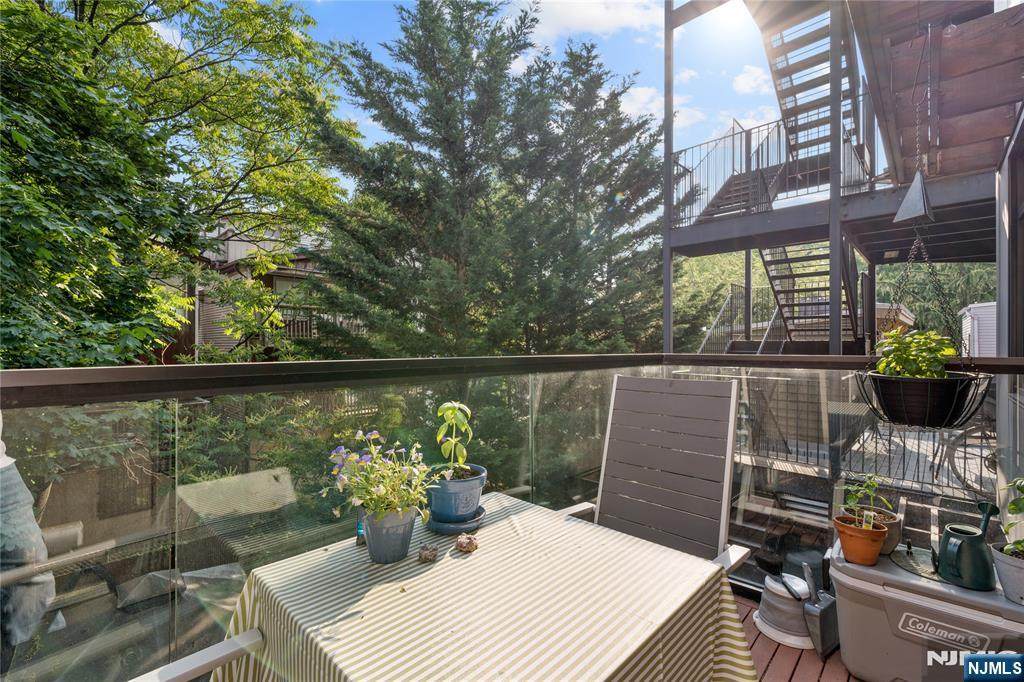 227 Montgomery Street - Photo 1