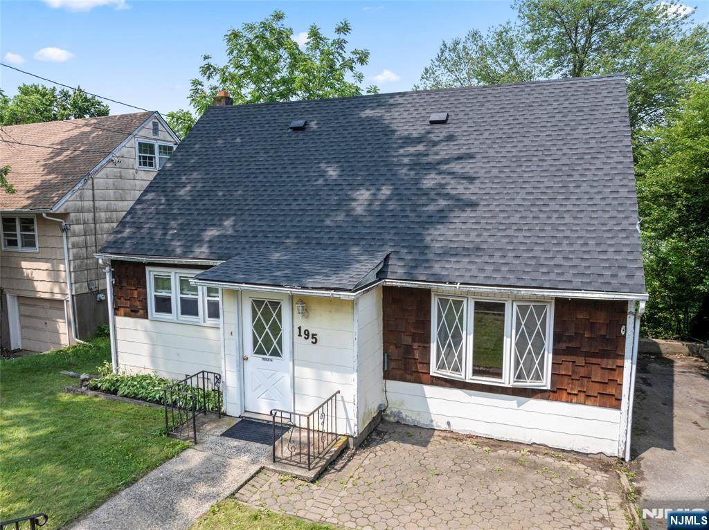 195 Newark Pompton Turnpike - Photo 1