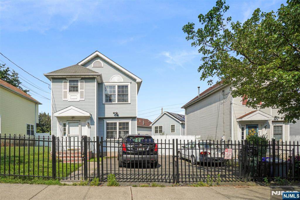 82-84 Winans Avenue - Photo 1