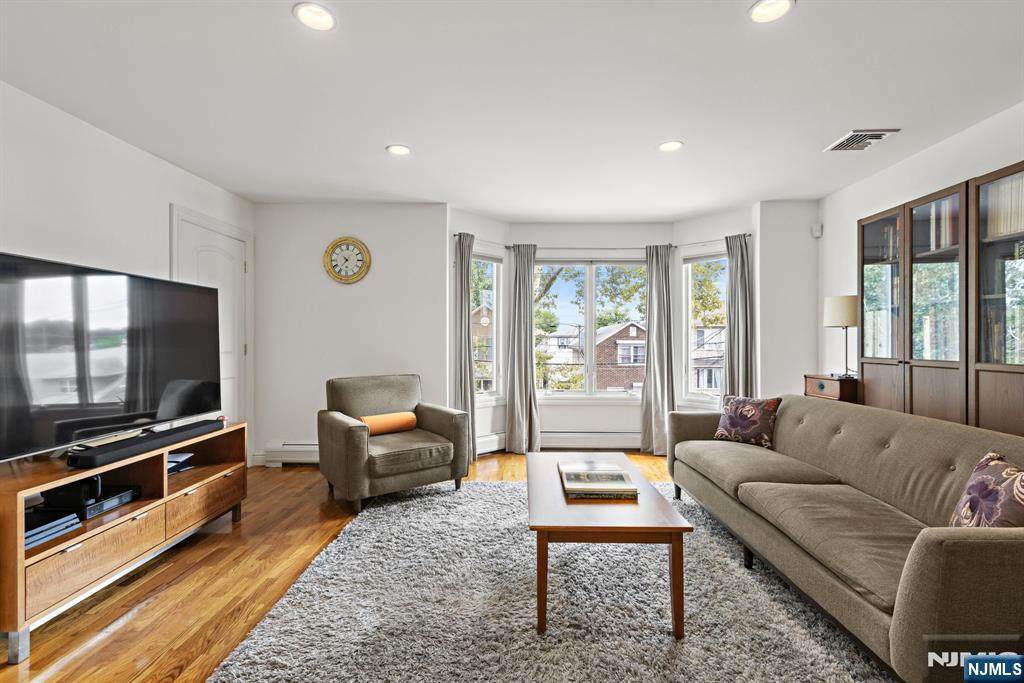 492 Jersey Avenue - Photo 1