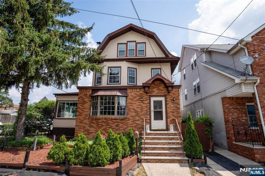 325 Valley Brook Avenue - Photo 1