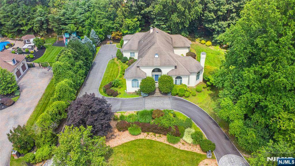 10 Corrigan Way - Photo 1